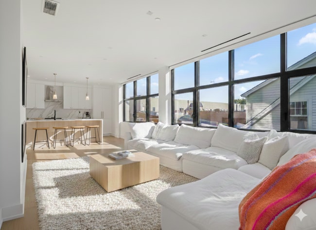 116 Sherman St, Unit 202