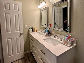 7810 Kellwood Dr in Houston, TX - Building Photo