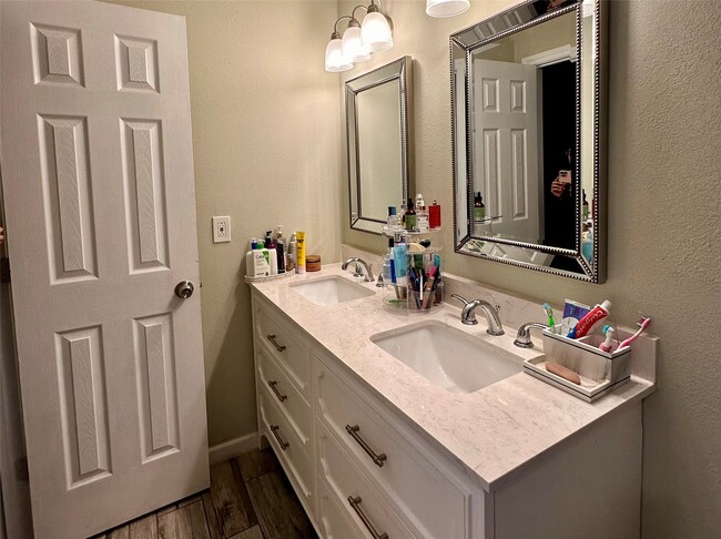 property at 7810 Kellwood Dr