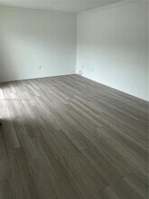 7765 SW 86th St in Miami, FL - Building Photo - Building Photo