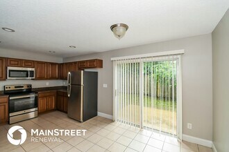 8125 Cahoon Dr W in Jacksonville, FL - Building Photo - Building Photo