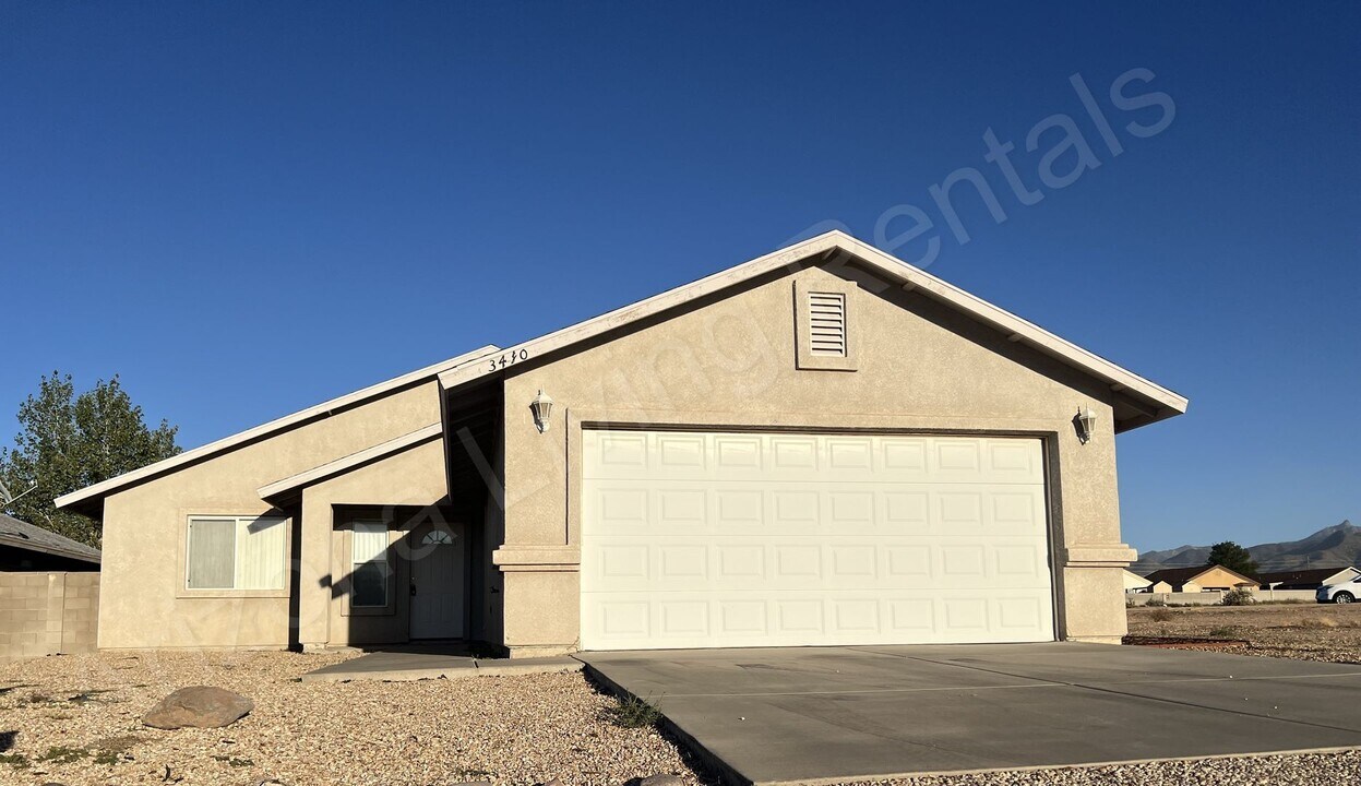 3470 N Jewel St in Kingman, AZ - Building Photo