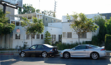 10456-10458 Santa Monica Blvd in Los Angeles, CA - Building Photo - Building Photo