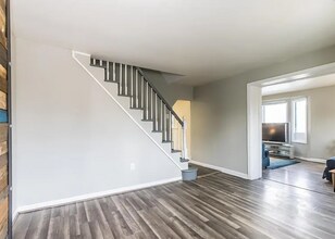 19 Birch St, Unit 19 in Coatesville, PA - Foto de edificio - Building Photo
