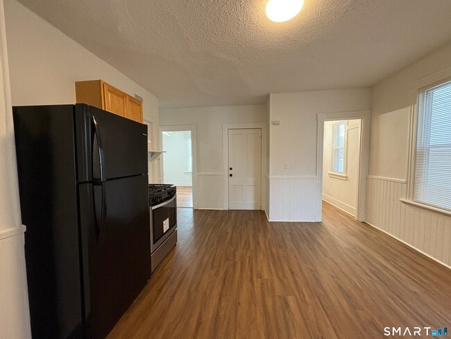 205 Farren Ave in New Haven, CT - Building Photo - Building Photo