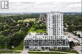 3220 Sheppard Ave E in Toronto, ON - Building Photo