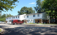 Forest Ridge in Mineral Ridge, OH - Foto de edificio - Building Photo