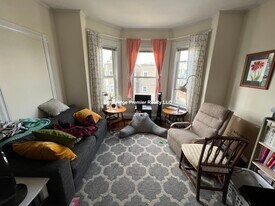 392 Washington St, Unit 3 in Somerville, MA - Building Photo