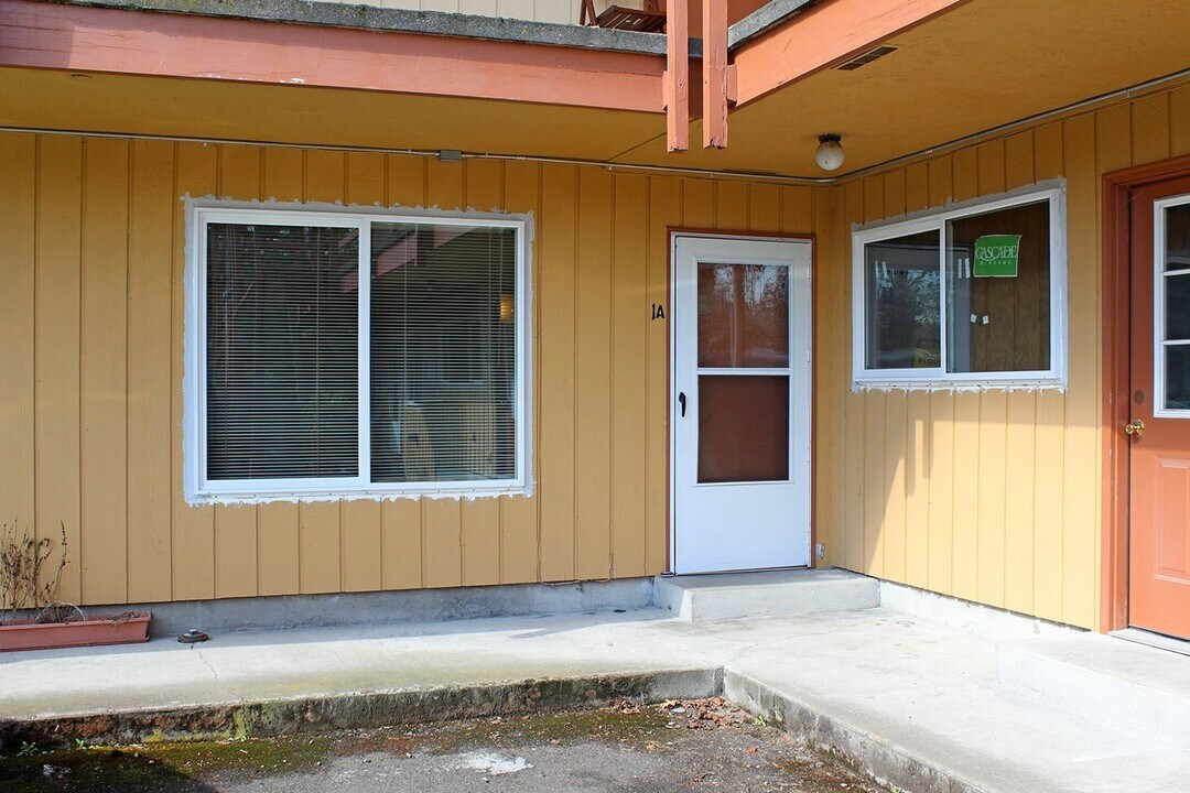 930 SW Gibbs St in Portland, OR - Building Photo