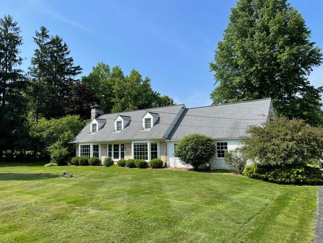 property at 75 N Strawberry Ln