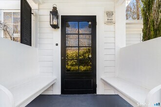 145 Lyons Plain Rd in Weston, CT - Building Photo - Building Photo