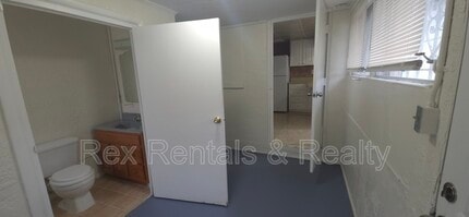 6559 Bougainvilla Ave S in St. Petersburg, FL - Building Photo - Building Photo
