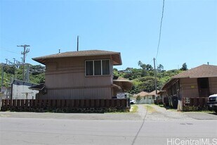 2361 Pauoa Rd in Honolulu, HI - Building Photo