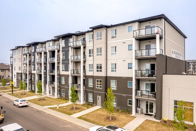 2423 16 Av NW
