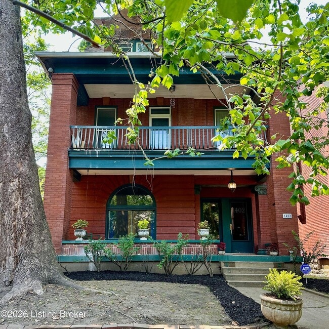 property at 1402 S 6th St