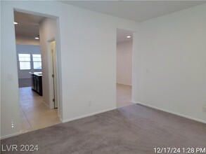 260 Kindly Way in Henderson, NV - Building Photo - Building Photo