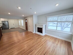 8201 Johnson Cir in Minneapolis, MN - Building Photo - Building Photo