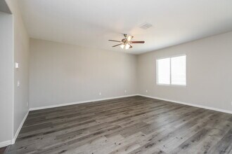4208 S 82nd Ln in Phoenix, AZ - Building Photo - Building Photo