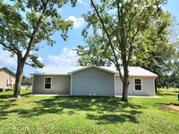 25129 Lavinia Ave in Elberta, AL - Foto de edificio - Building Photo