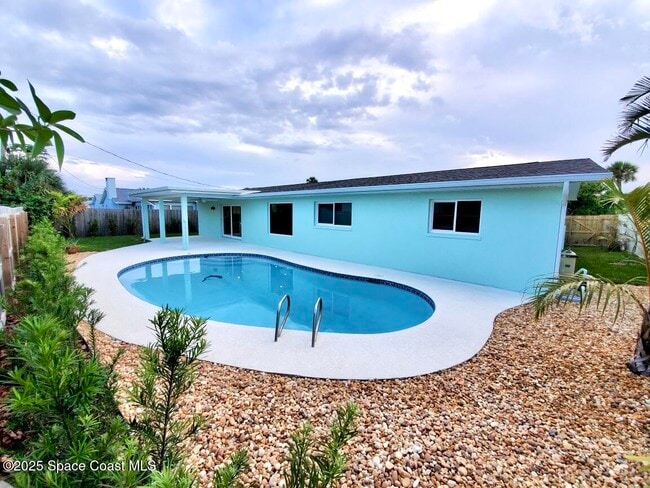 property at 537 Royal Palm Blvd