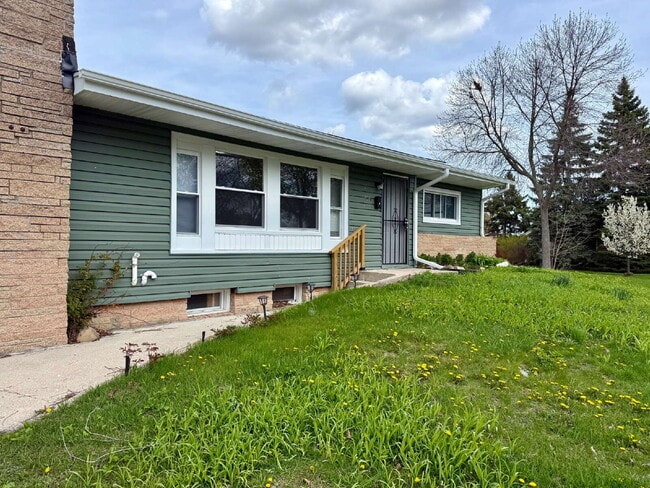 7006 W Lancaster Ave in Milwaukee, WI - Building Photo - Building Photo