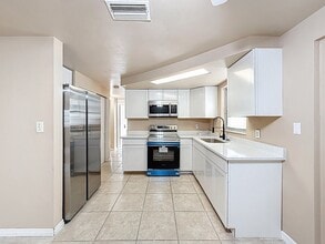 3632 Brompton Dr in Holiday, FL - Foto de edificio - Building Photo