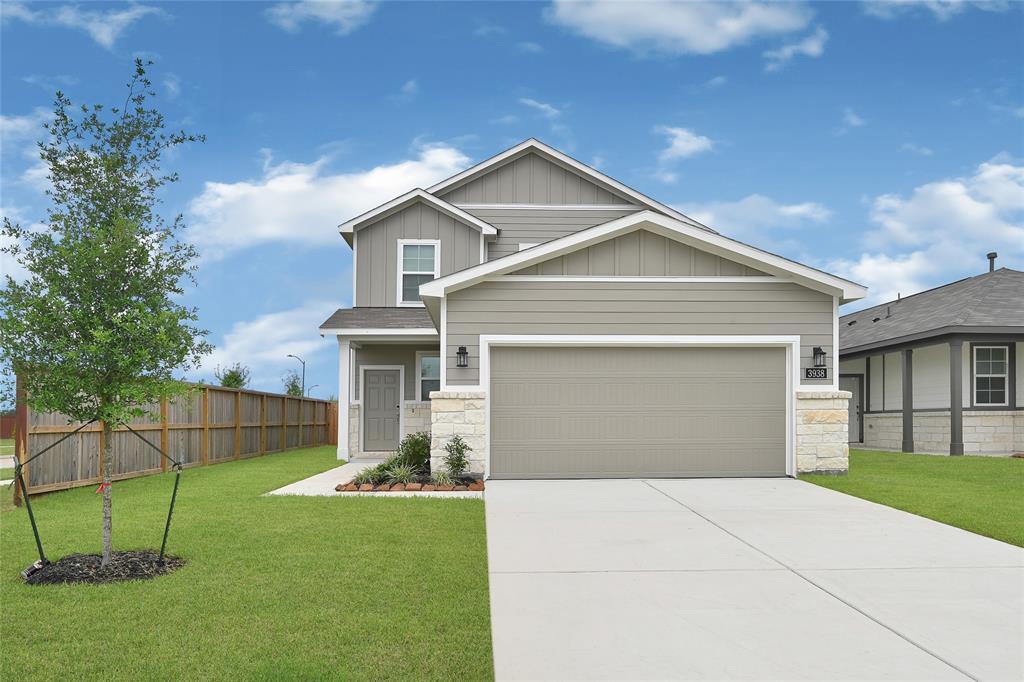 3938 Windy Whisper Dr in Brookshire, TX - Building Photo