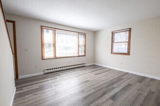 54 Price St in Springfield, MA - Building Photo - Building Photo