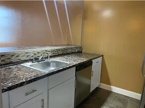 494 Woonasquatucket Ave in North Providence, RI - Building Photo - Building Photo