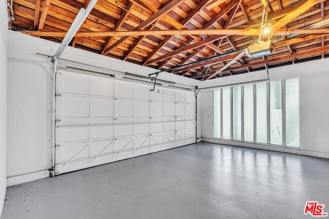 property at 2177 Summitridge Dr