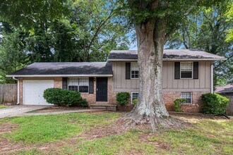 8753 E Bourne Dr in Jonesboro, GA - Building Photo - Building Photo