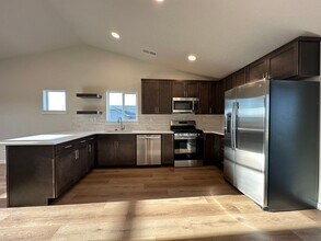 4284 S Oilseed Ave in Nampa, ID - Building Photo - Building Photo