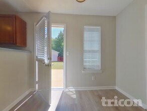 120 Lakeside Point in Covington, GA - Foto de edificio - Building Photo