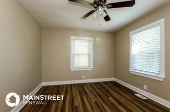 928 Holland Ave in Charlotte, NC - Foto de edificio - Building Photo