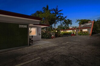 1739 Washington St in Hollywood, FL - Building Photo - Building Photo
