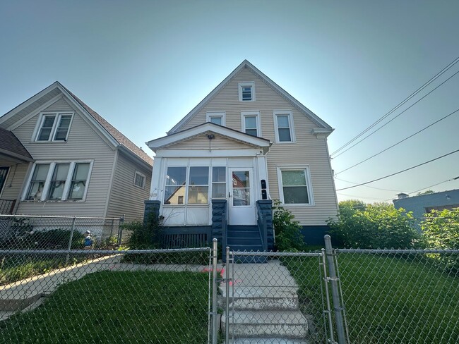 2655-55A N 24th St in Milwaukee, WI - Building Photo - Building Photo