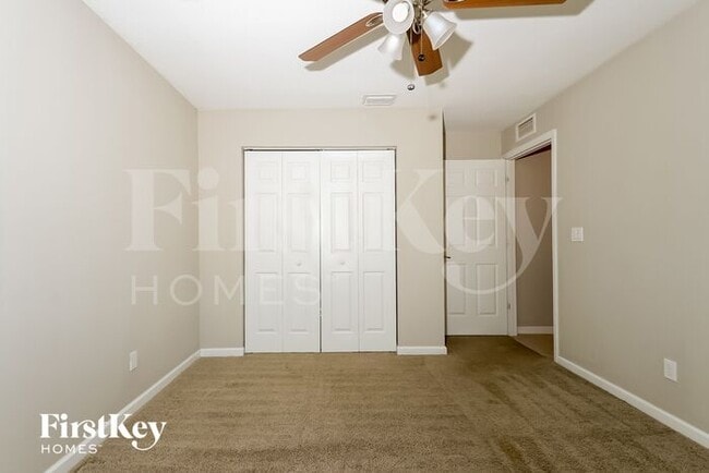 1751 SW Angelo St in Port St. Lucie, FL - Foto de edificio - Building Photo