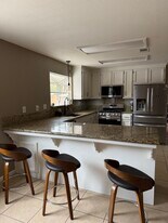 1006 Acaciawood Ct in Los Banos, CA - Building Photo