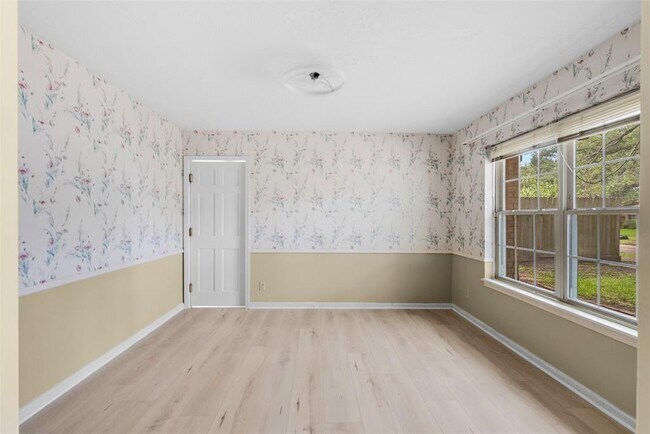 3315 Crestdale Dr in Houston, TX - Building Photo - Building Photo