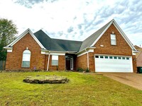 5045 Wolfchase Farms Pkwy in Arlington, TN - Foto de edificio - Building Photo