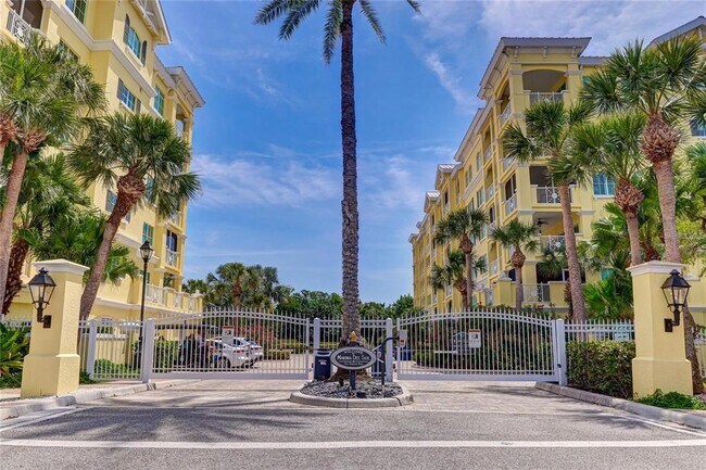 1308 Old Stickney Point Rd in Sarasota, FL - Building Photo - Building Photo