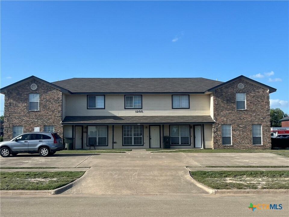 1205 Industrial Blvd in Killeen, TX - Building Photo