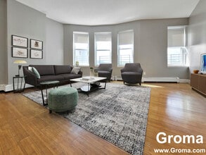 338 Warren St, Unit 1 in Boston, MA - Foto de edificio - Building Photo