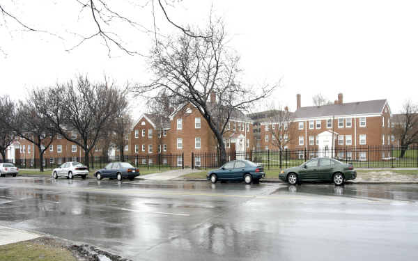 Beverly Terrace Apartments in East Cleveland, OH - Building Photo