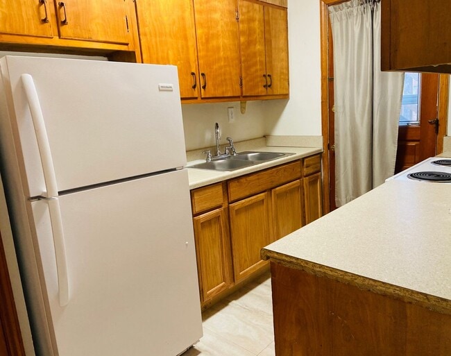 property at 1108 Weeks St