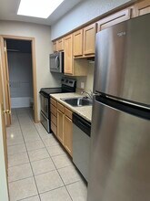 88 Olive Ct, Unit 3 in Iowa City, IA - Foto de edificio - Building Photo