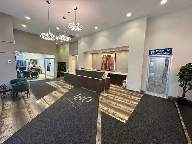 180 N Jefferson St in Chicago, IL - Building Photo - Building Photo