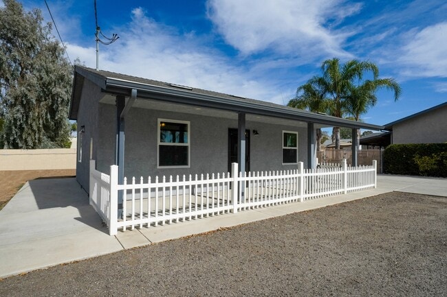 1175 Campbell Way in Ramona, CA - Building Photo - Building Photo