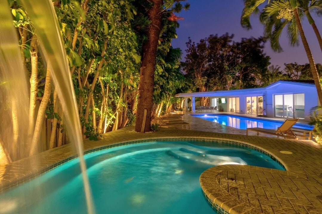 1800 Admirals Way in Fort Lauderdale, FL - Building Photo