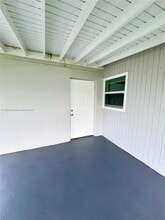 32 Allen Rd in West Park, FL - Building Photo - Building Photo